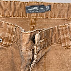 LL BEAN signature slim straight fit. 38x30